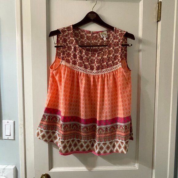 Fig and Flower Tank Top S NWT lace scoop neck - Picture 3 of 8